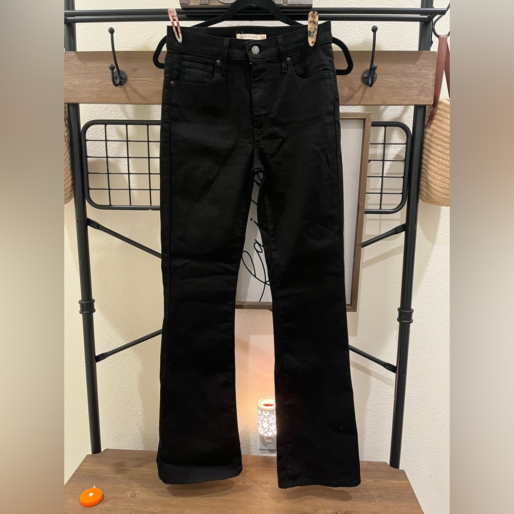 ❌SOLD❌Levi’s women bootcut jeans size 29